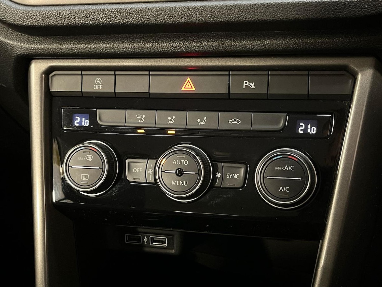 Used Volkswagen T-Roc 2020 for sale - 76157129: Photo 12