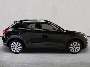 Used Volkswagen T-Roc 2020 for sale - 76157129: Photo