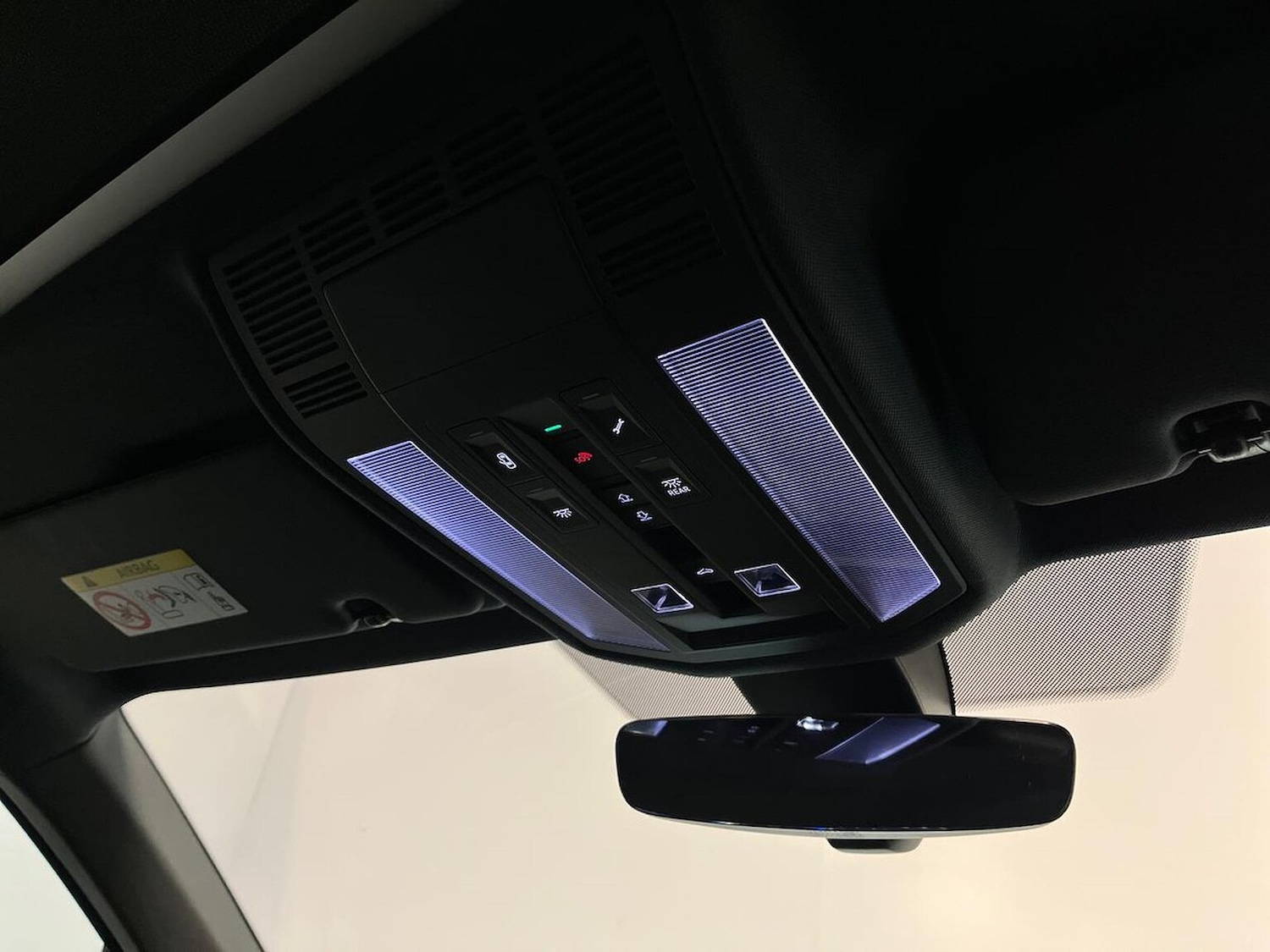 Used Volkswagen Touareg 2025 for sale - 76650150: Photo 14