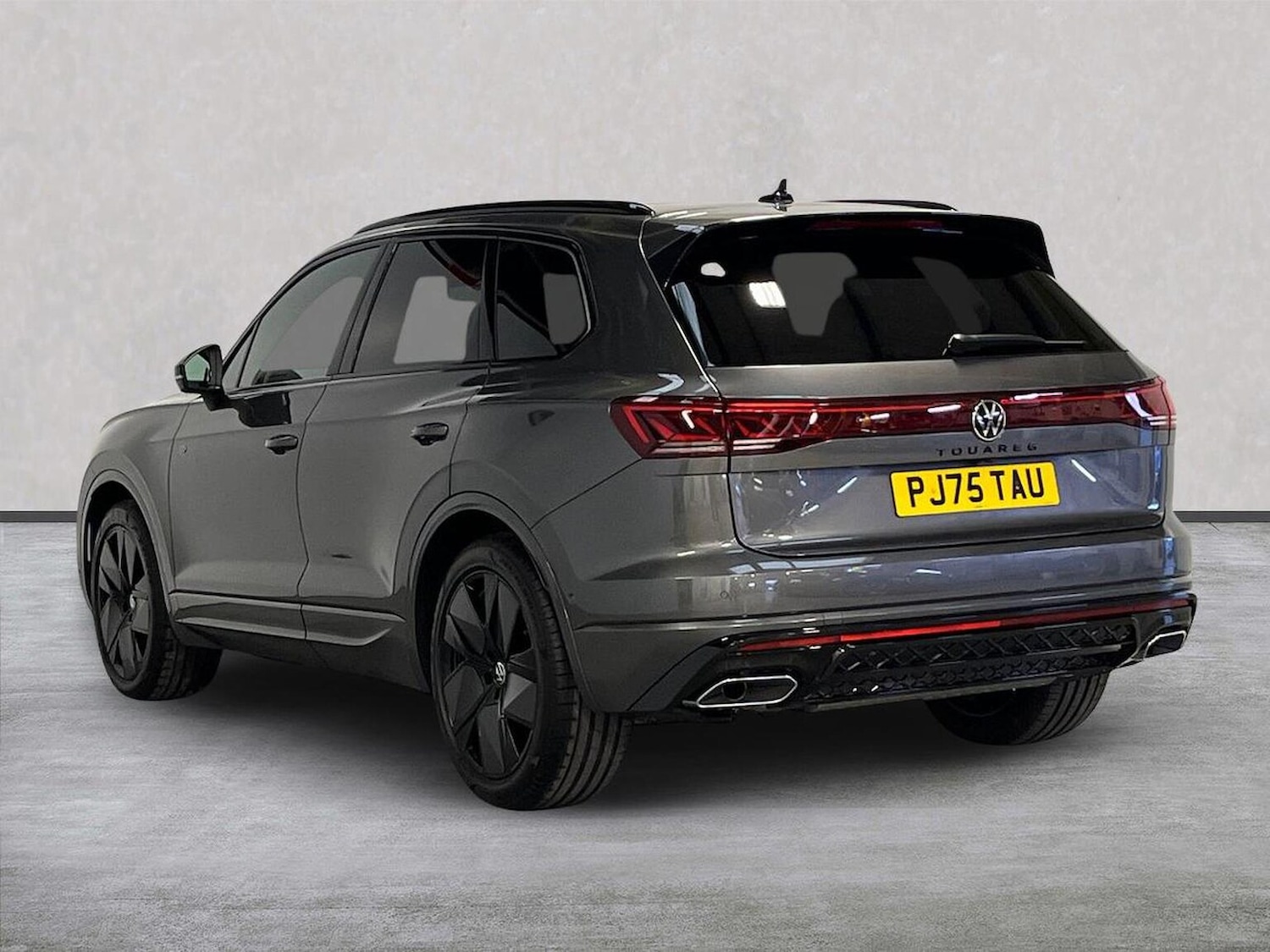 Used Volkswagen Touareg 2025 for sale - 76650150: Photo 2