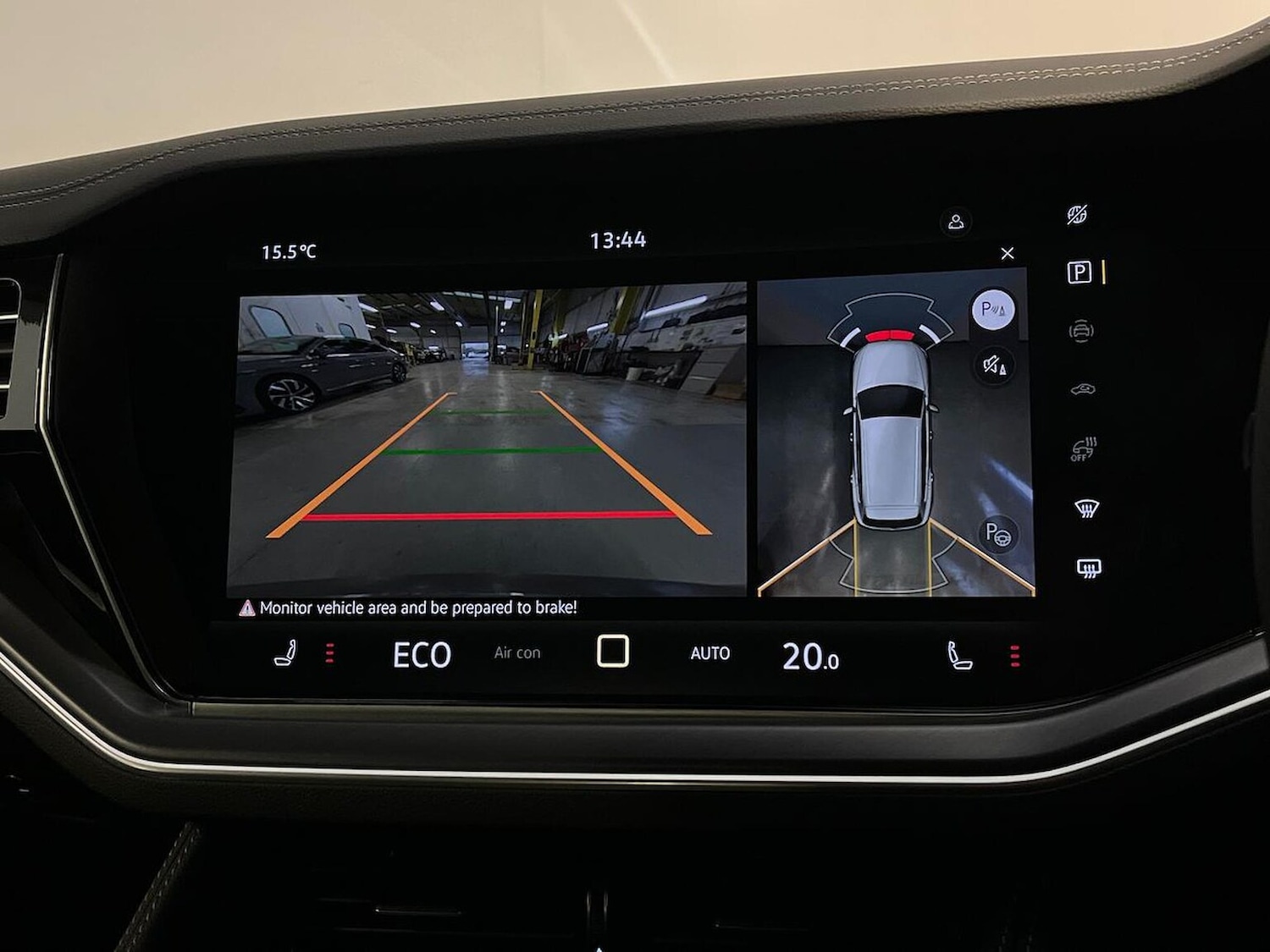 Used Volkswagen Touareg 2025 for sale - 76650150: Photo 23