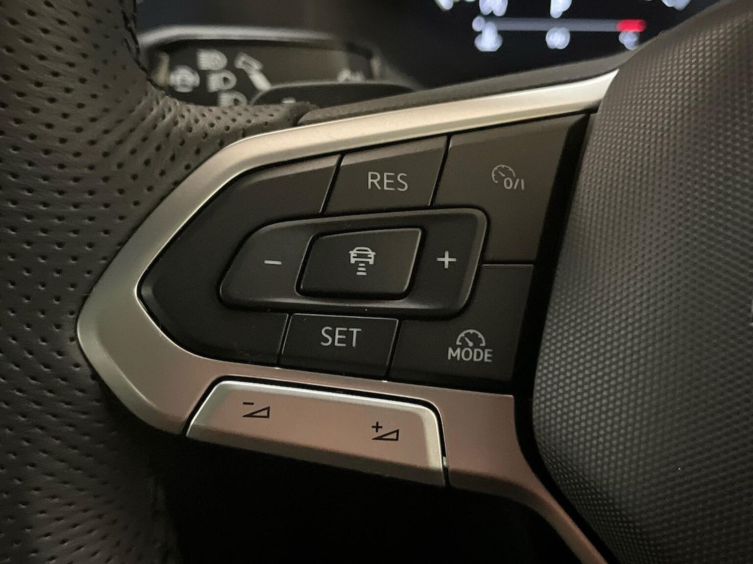 Used Volkswagen Touareg 2025 for sale - 76650150: Photo 27