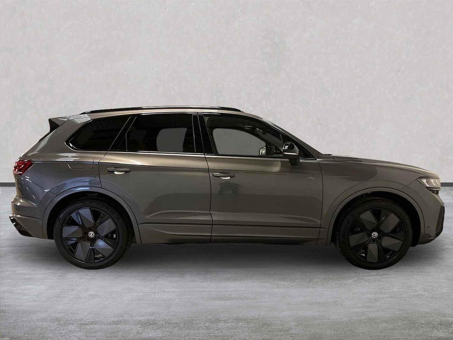 Used Volkswagen Touareg 2025 for sale - 76650150: Photo 3