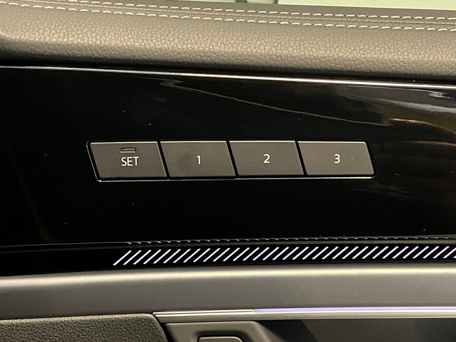 Used Volkswagen Touareg 2025 for sale - 76650150: Photo 38