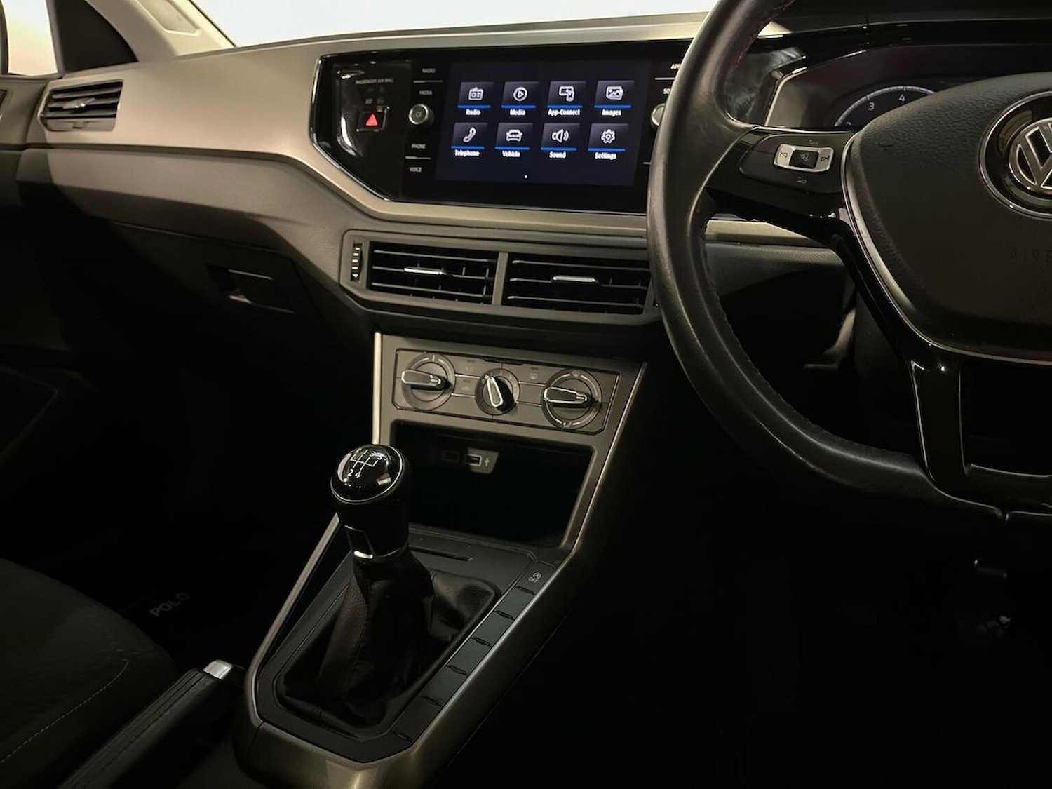 Used Volkswagen Polo 2018 for sale - 76455312: Photo 13