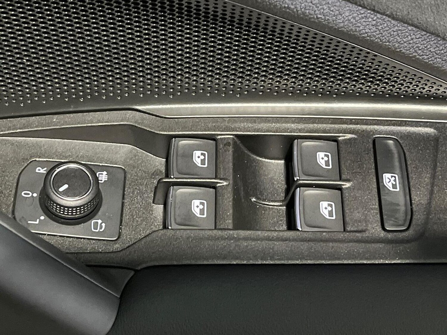 Used Volkswagen Touran 2026 for sale - 77938250: Photo 21