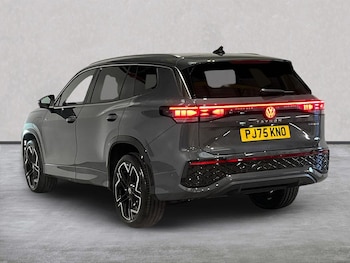 Used Volkswagen Touran 2026 for sale - 77938250: Photo