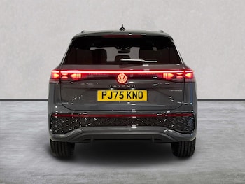 Used Volkswagen Touran 2026 for sale - 77938250: Photo