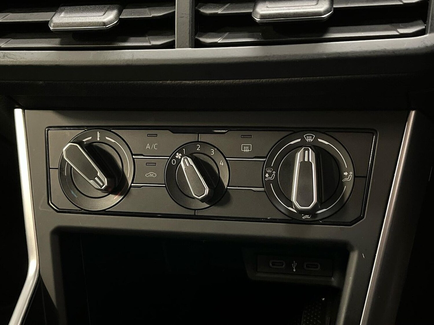 Used Volkswagen Polo 2024 for sale - 76047729: Photo 12