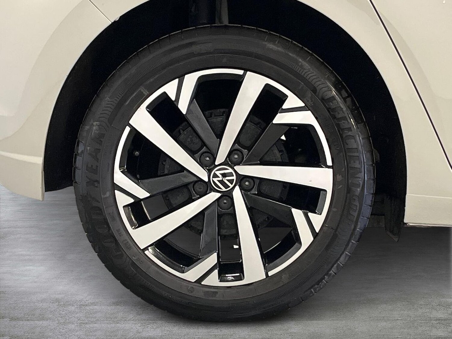 Used Volkswagen Polo 2024 for sale - 76047729: Photo 6