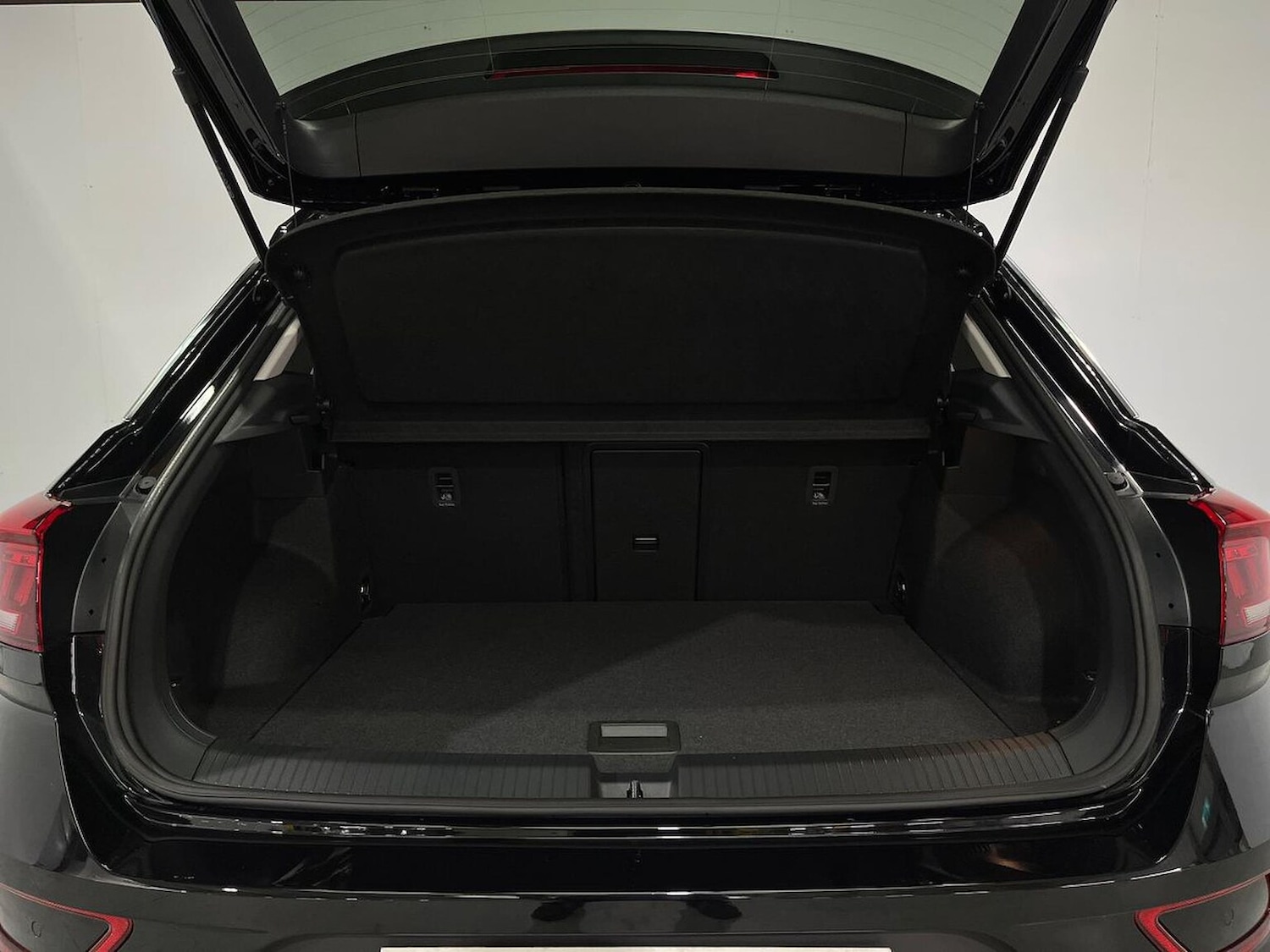 Used Volkswagen T-Roc 2026 for sale - 78195902: Photo 17