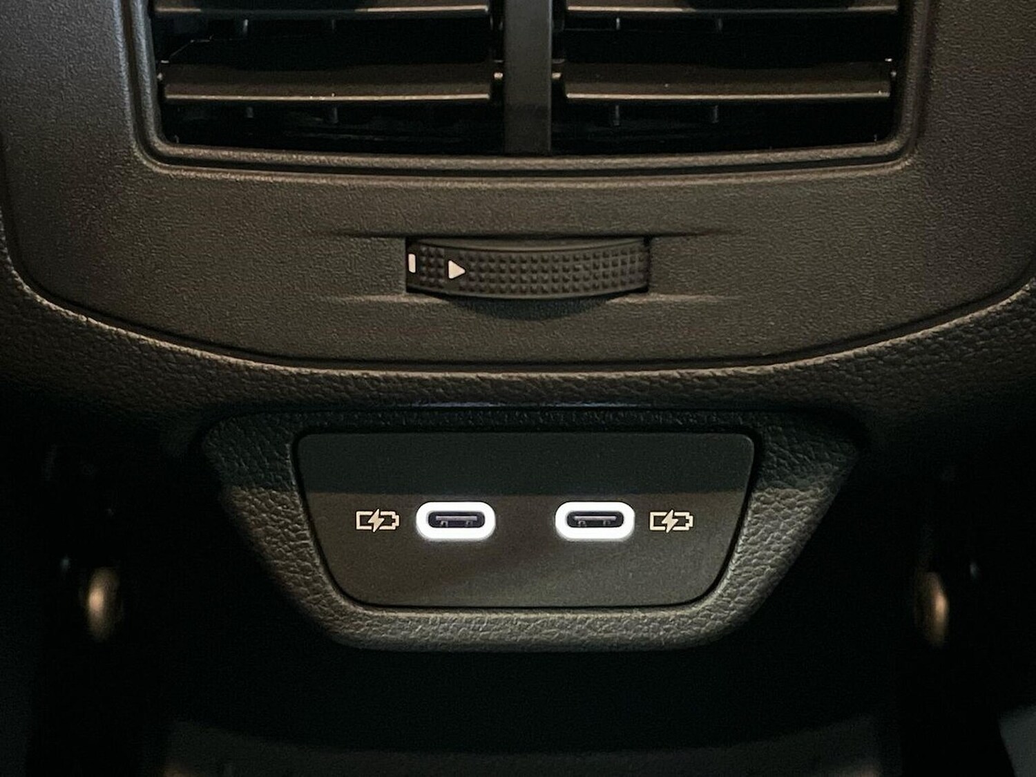 Used Volkswagen T-Roc 2026 for sale - 78195902: Photo 40