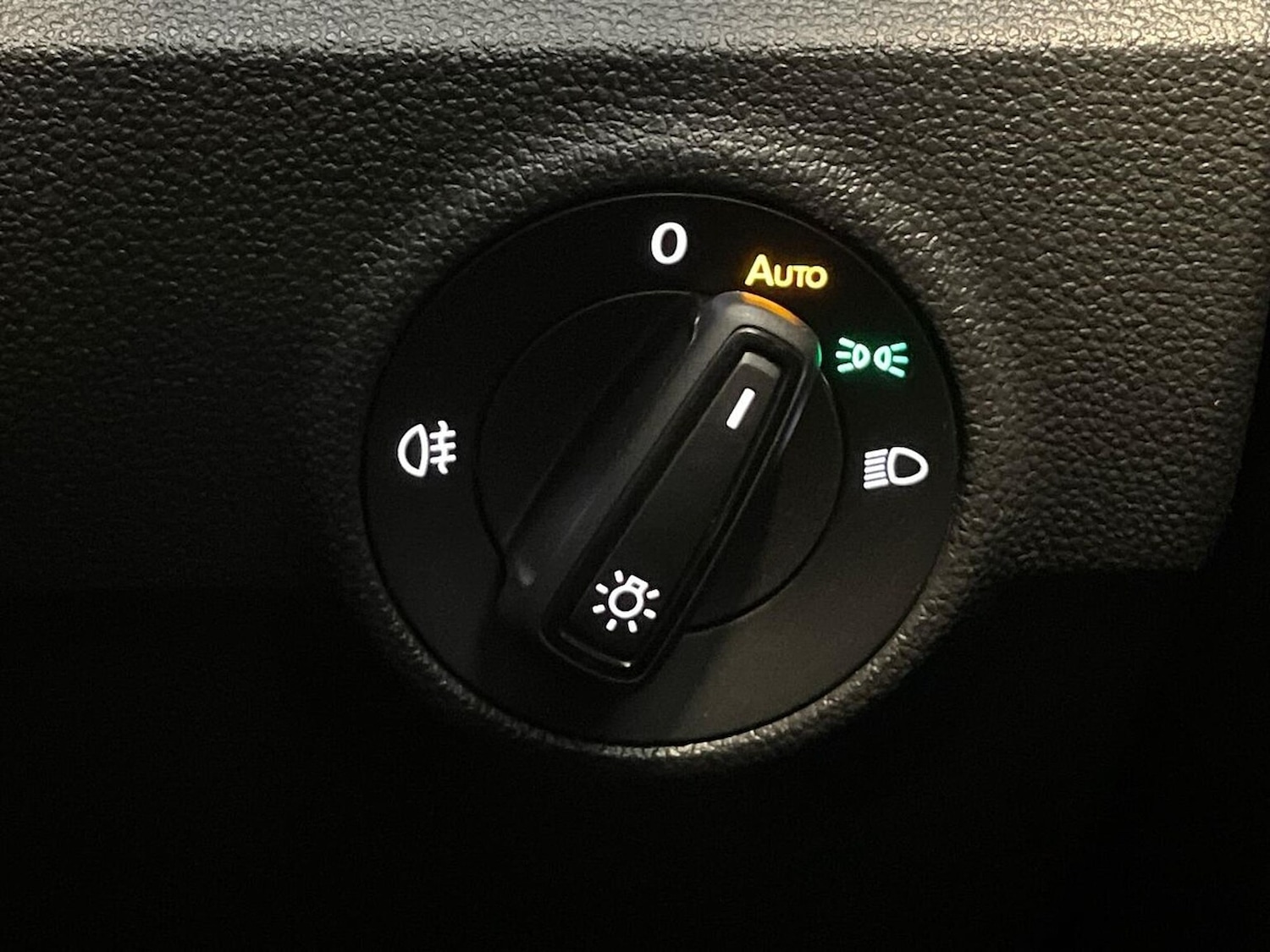 Used Volkswagen T-Roc 2025 for sale - 76504986: Photo 22