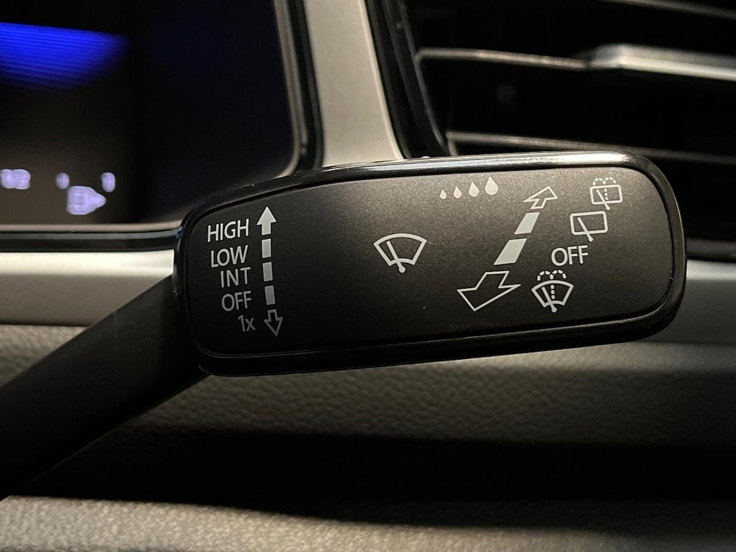 Used Volkswagen T-Roc 2025 for sale - 76504986: Photo 28