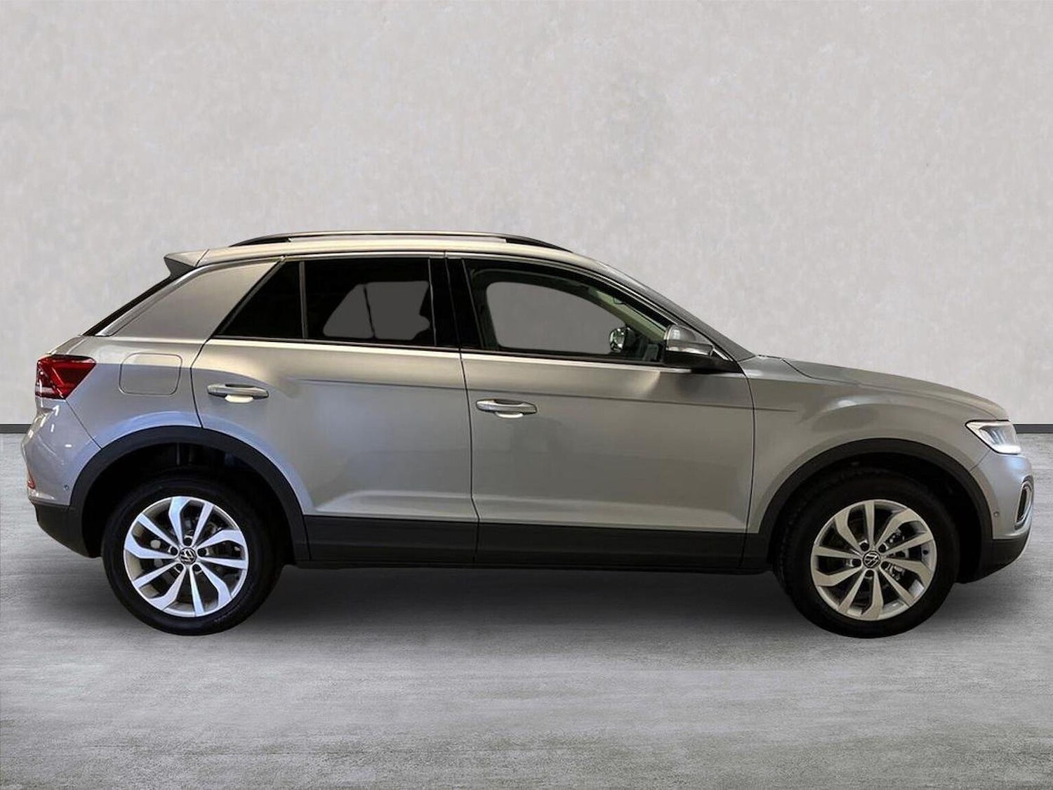 Used Volkswagen T-Roc 2025 for sale - 76504986: Photo 3