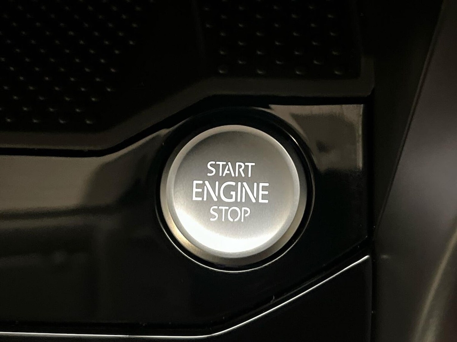 Used Volkswagen T-Roc 2025 for sale - 76504986: Photo 41