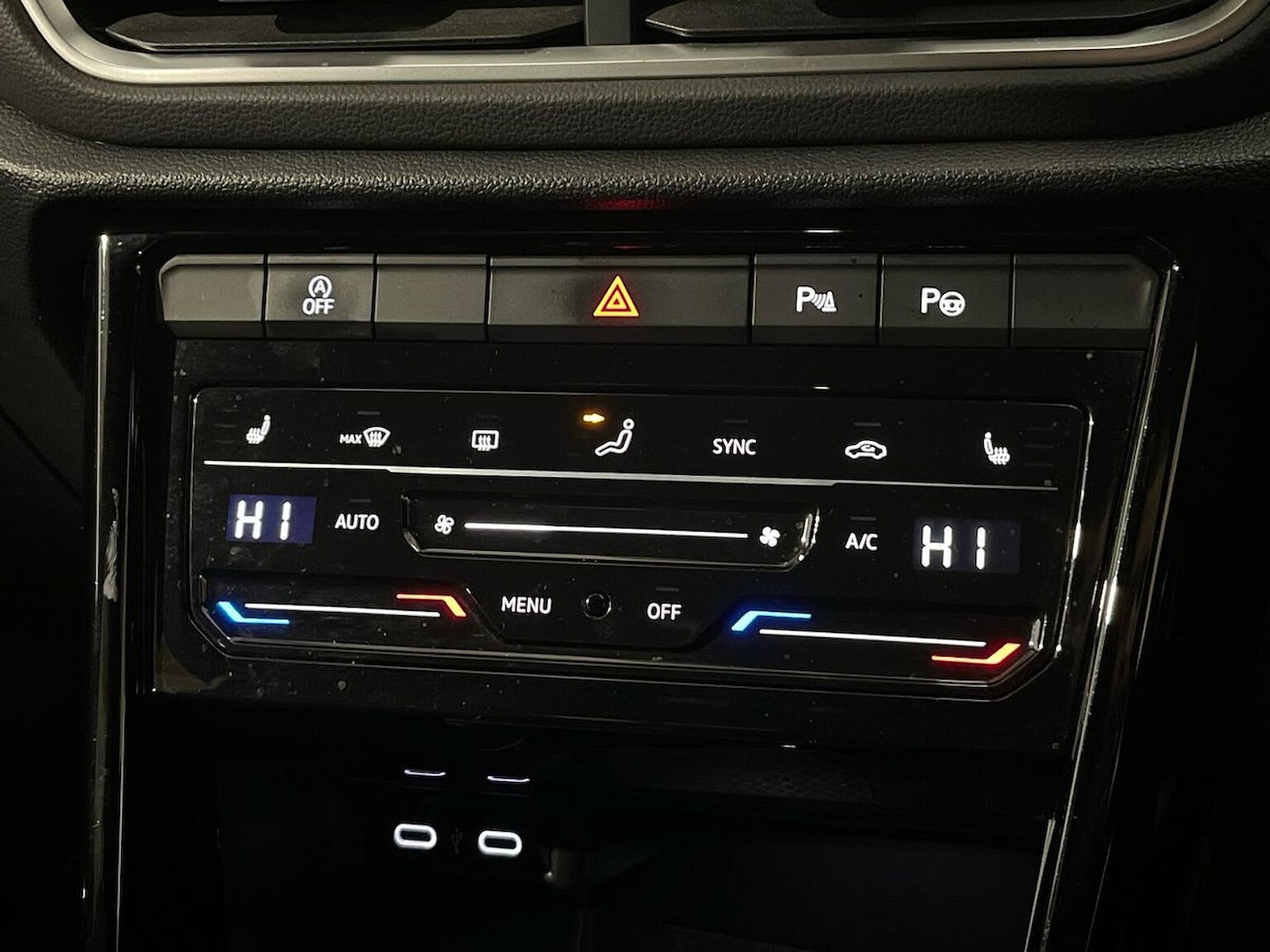 Used Volkswagen T-Roc 2022 for sale - 77715396: Photo 12