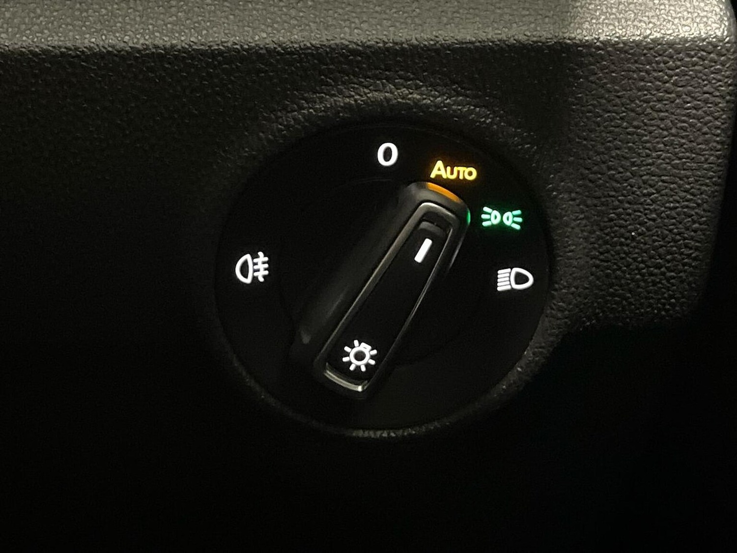 Used Volkswagen T-Roc 2022 for sale - 77715396: Photo 22