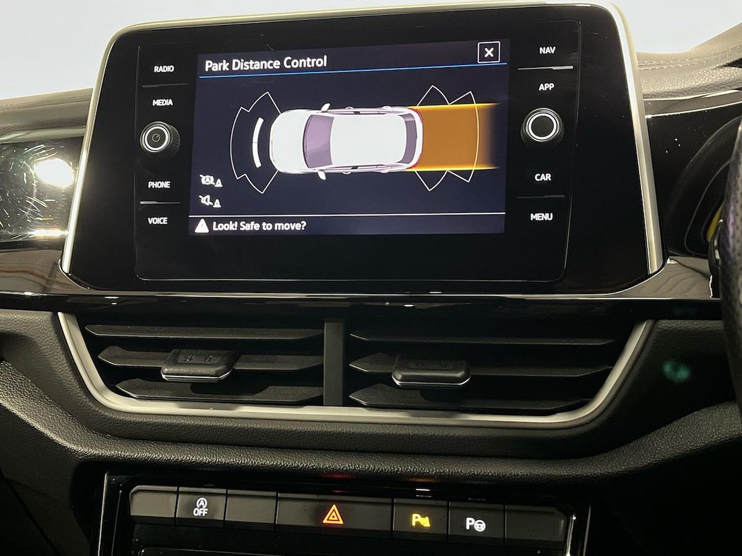 Used Volkswagen T-Roc 2022 for sale - 77715396: Photo 23