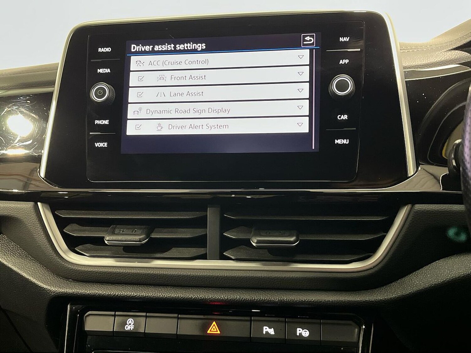 Used Volkswagen T-Roc 2022 for sale - 77715396: Photo 32