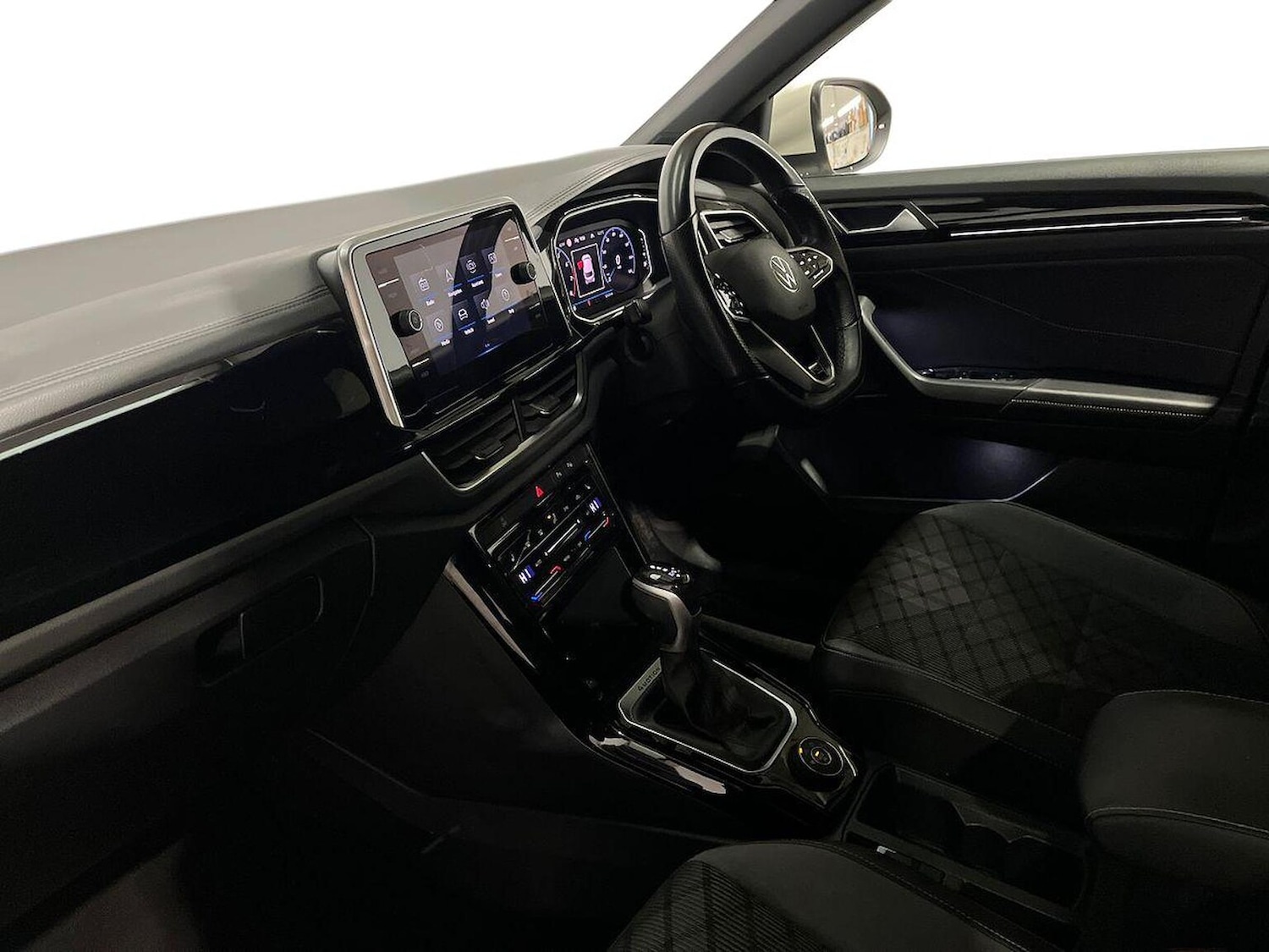 Used Volkswagen T-Roc 2022 for sale - 77715396: Photo 7