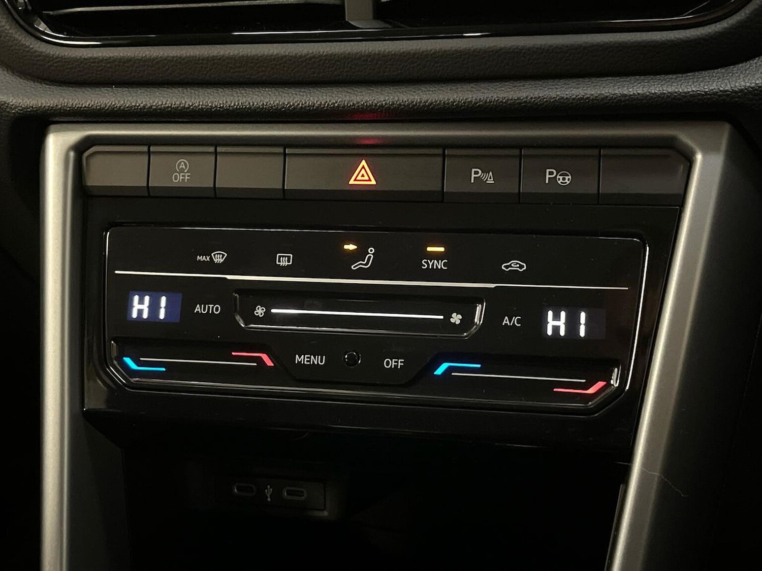 Used Volkswagen T-Roc 2025 for sale - 76492418: Photo 12