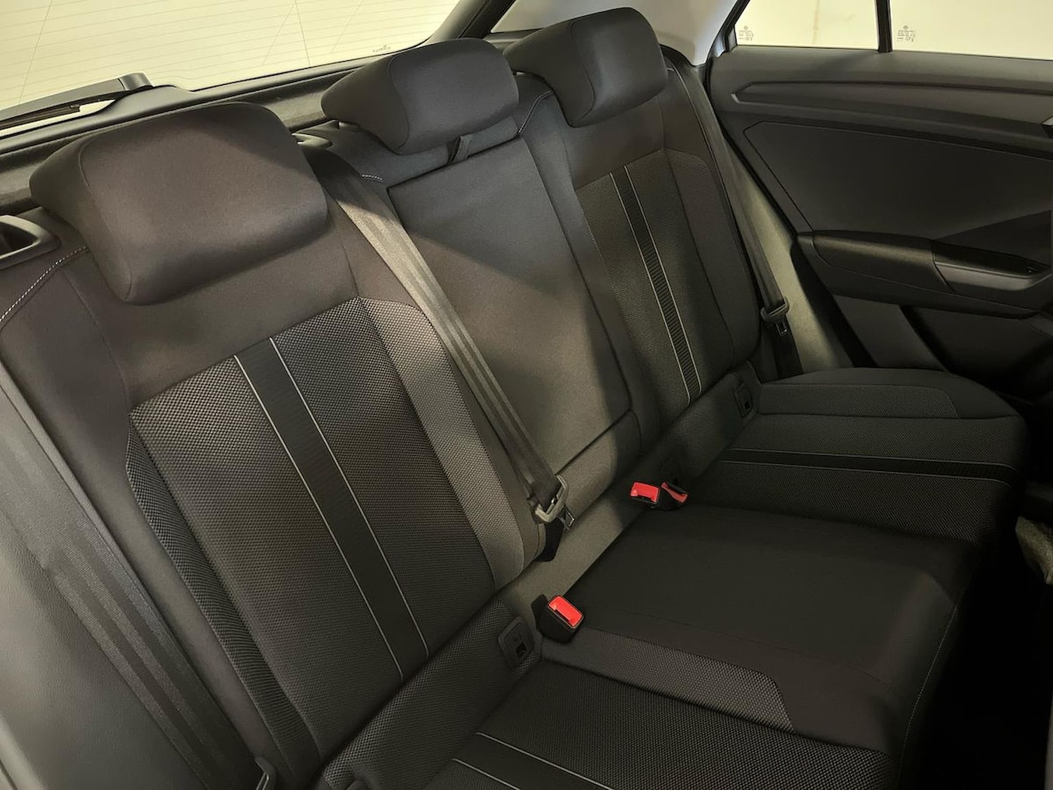 Used Volkswagen T-Roc 2025 for sale - 76492418: Photo 16