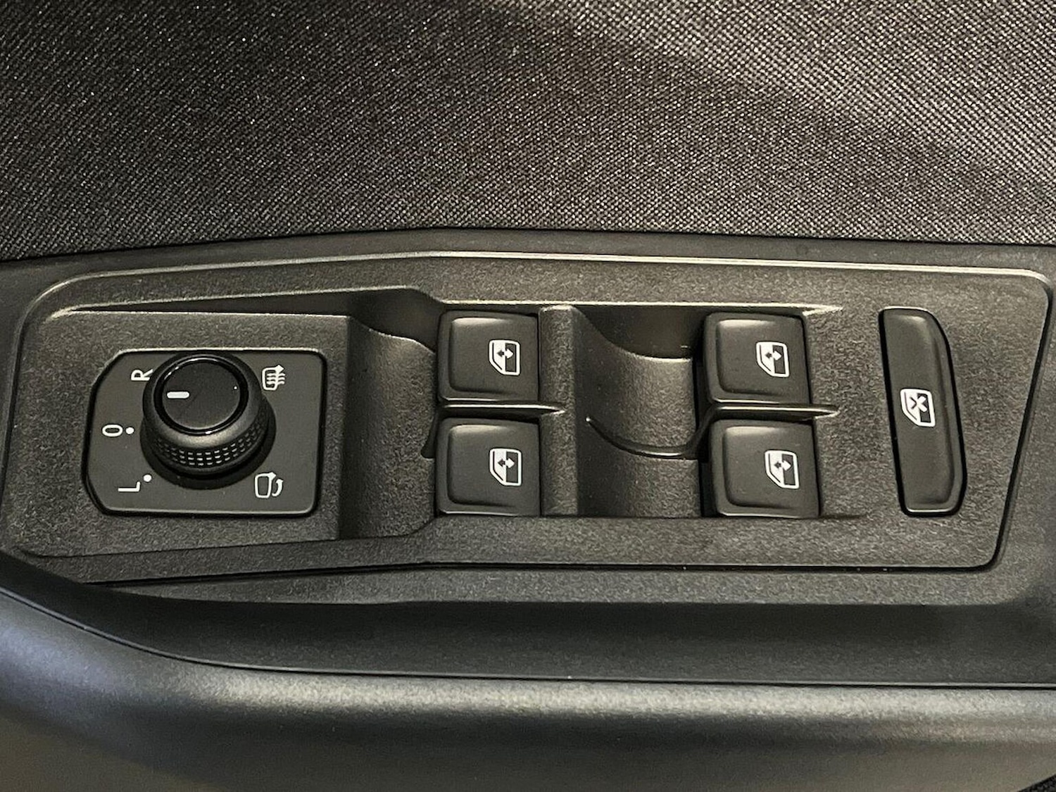 Used Volkswagen T-Roc 2025 for sale - 76492418: Photo 21