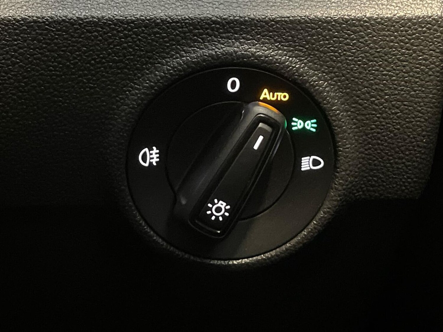 Used Volkswagen T-Roc 2025 for sale - 76492418: Photo 22