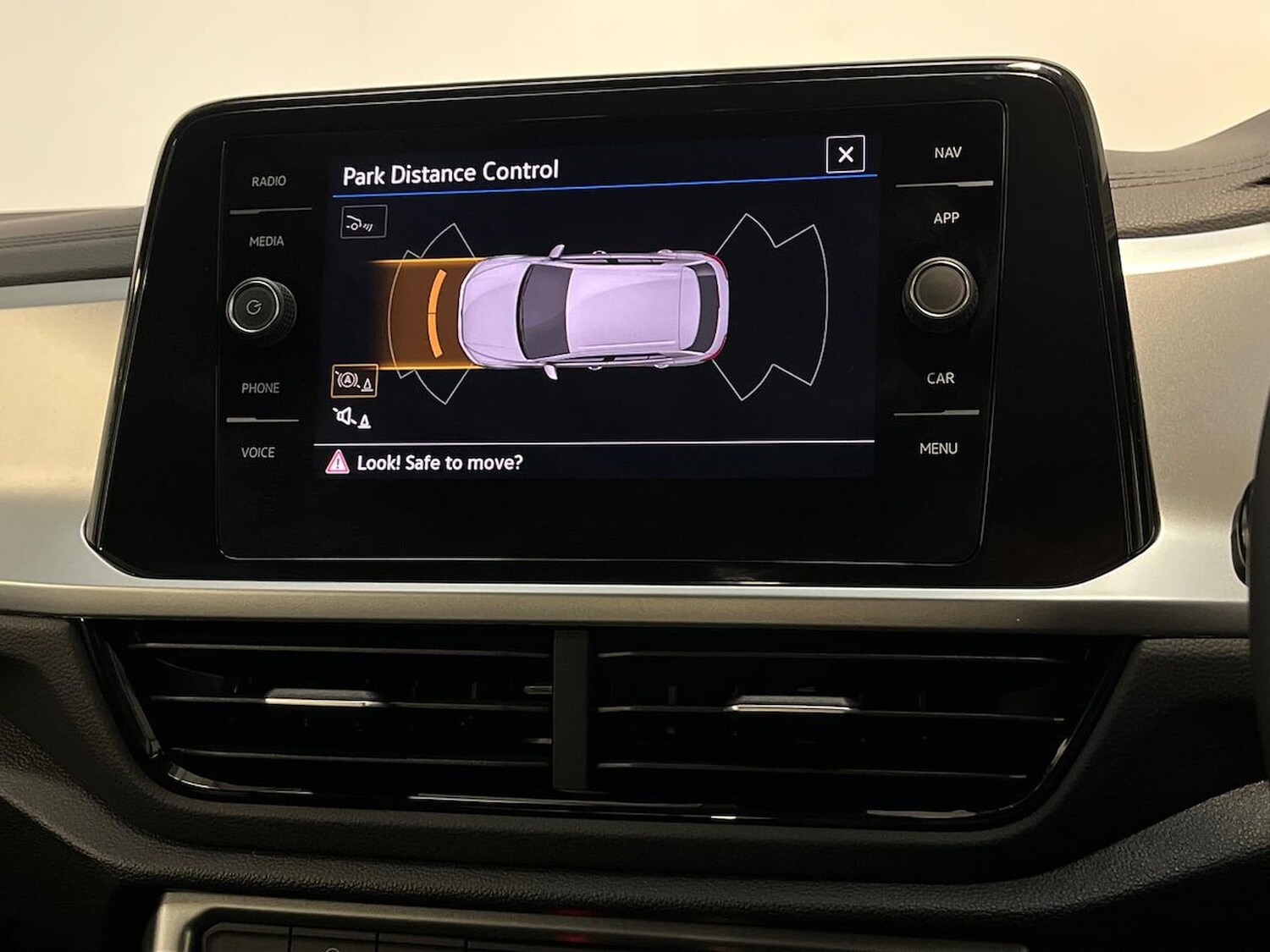 Used Volkswagen T-Roc 2025 for sale - 76492418: Photo 24