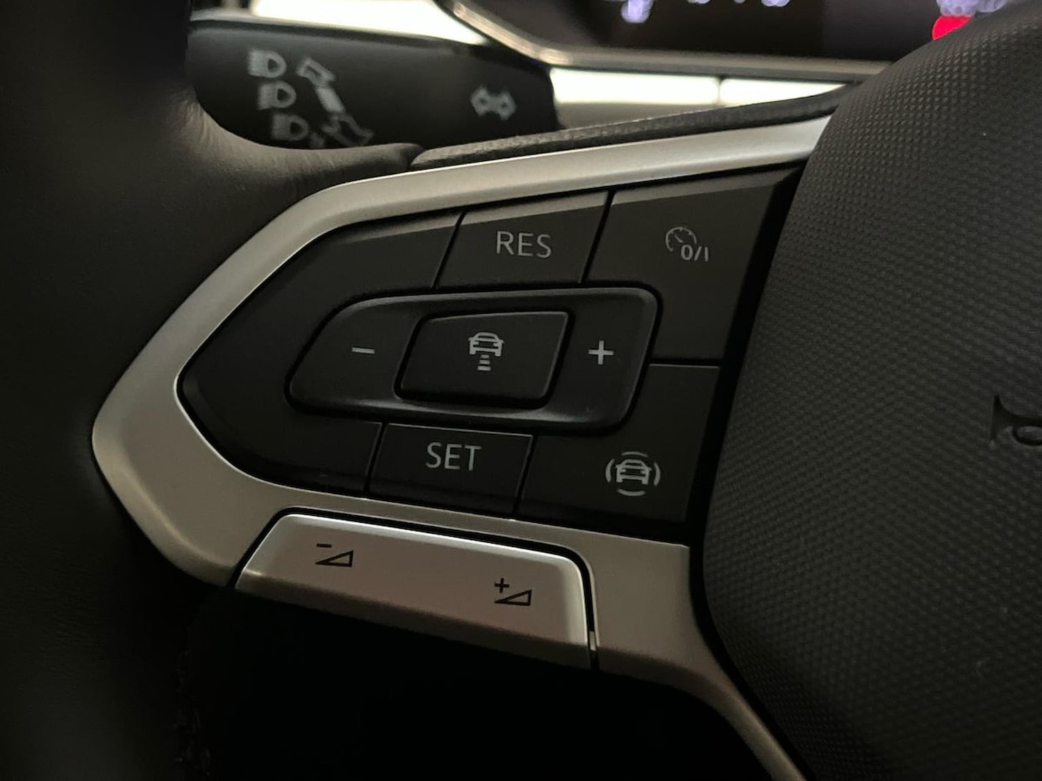 Used Volkswagen T-Roc 2025 for sale - 76492418: Photo 27