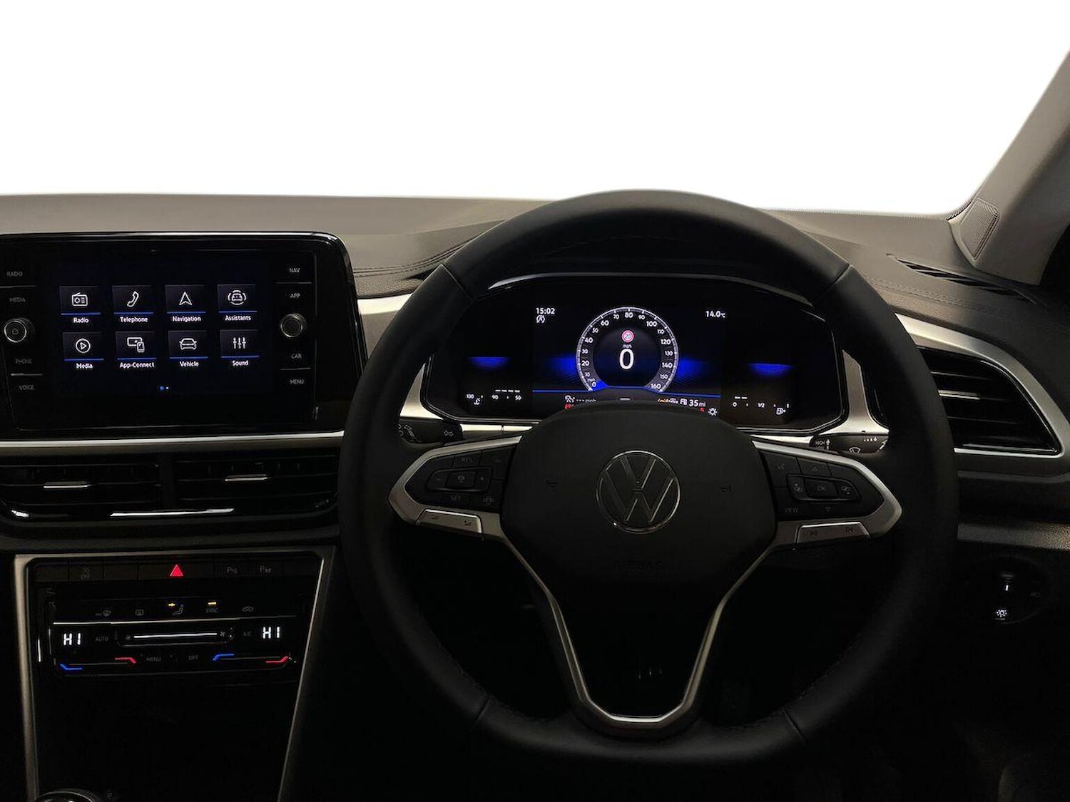 Used Volkswagen T-Roc 2025 for sale - 76492418: Photo 9