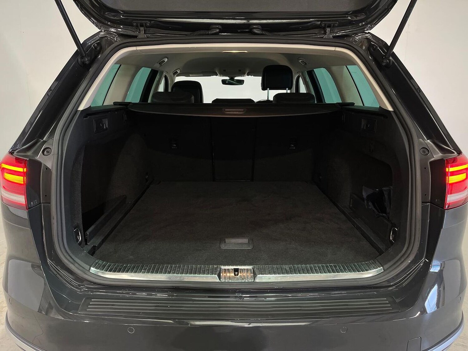 Used Volkswagen Passat 2016 for sale - 77888606: Photo 17