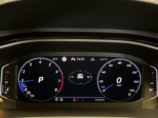 Used Volkswagen T-Roc 2022 for sale - 76232796: Photo 10