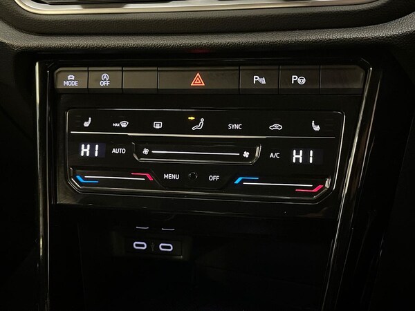 Used Volkswagen T-Roc 2022 for sale - 76232796: Photo 12