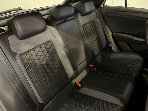 Used Volkswagen T-Roc 2022 for sale - 76232796: Photo 16