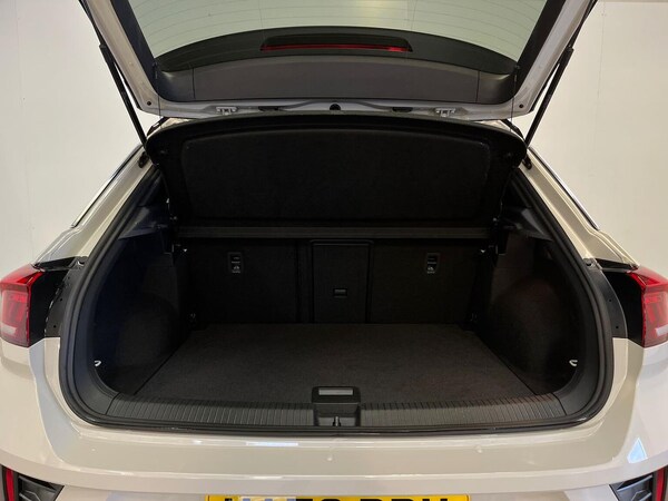 Used Volkswagen T-Roc 2022 for sale - 76232796: Photo 17