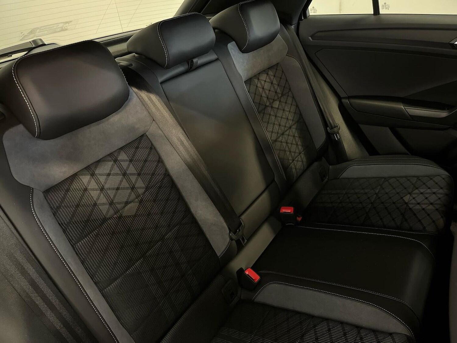 Used Volkswagen T-Roc 2024 for sale - 76134264: Photo 16