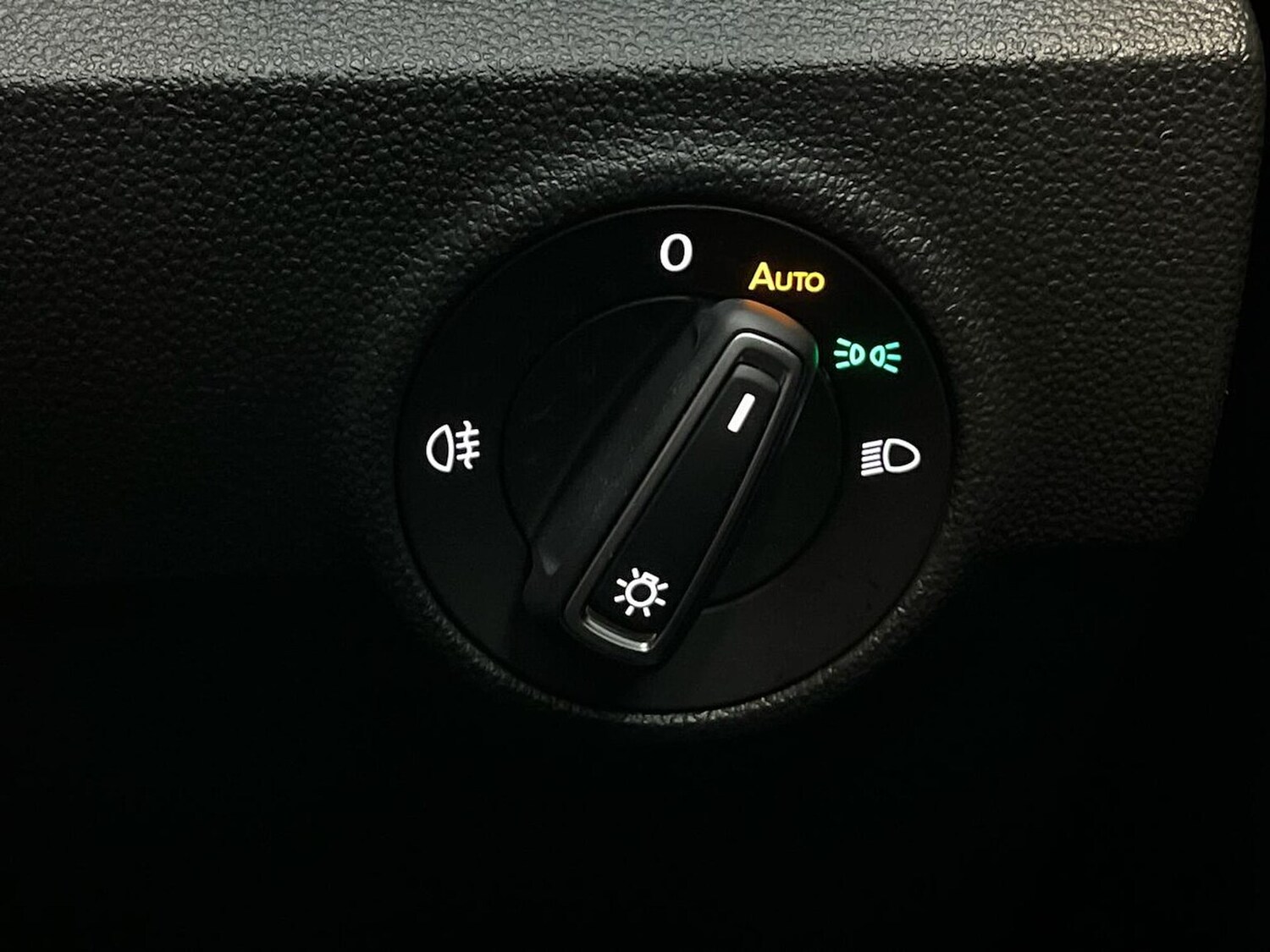 Used Volkswagen T-Roc 2024 for sale - 76134264: Photo 22