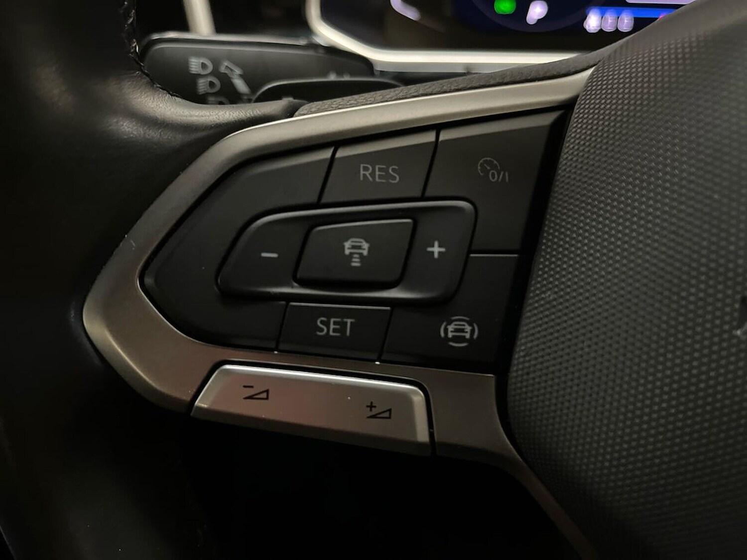 Used Volkswagen T-Roc 2024 for sale - 76134264: Photo 27