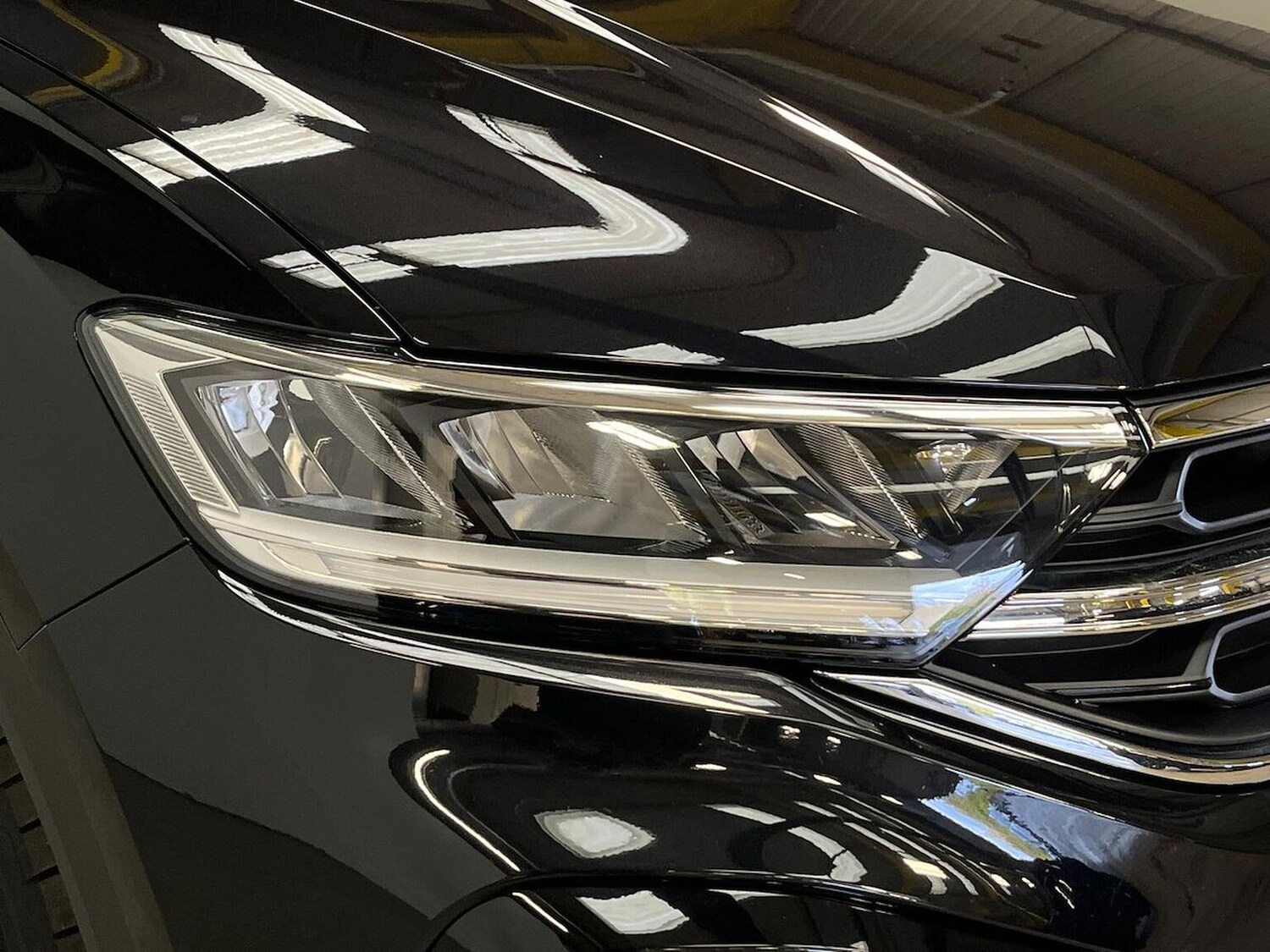 Used Volkswagen T-Roc 2024 for sale - 76134264: Photo 34