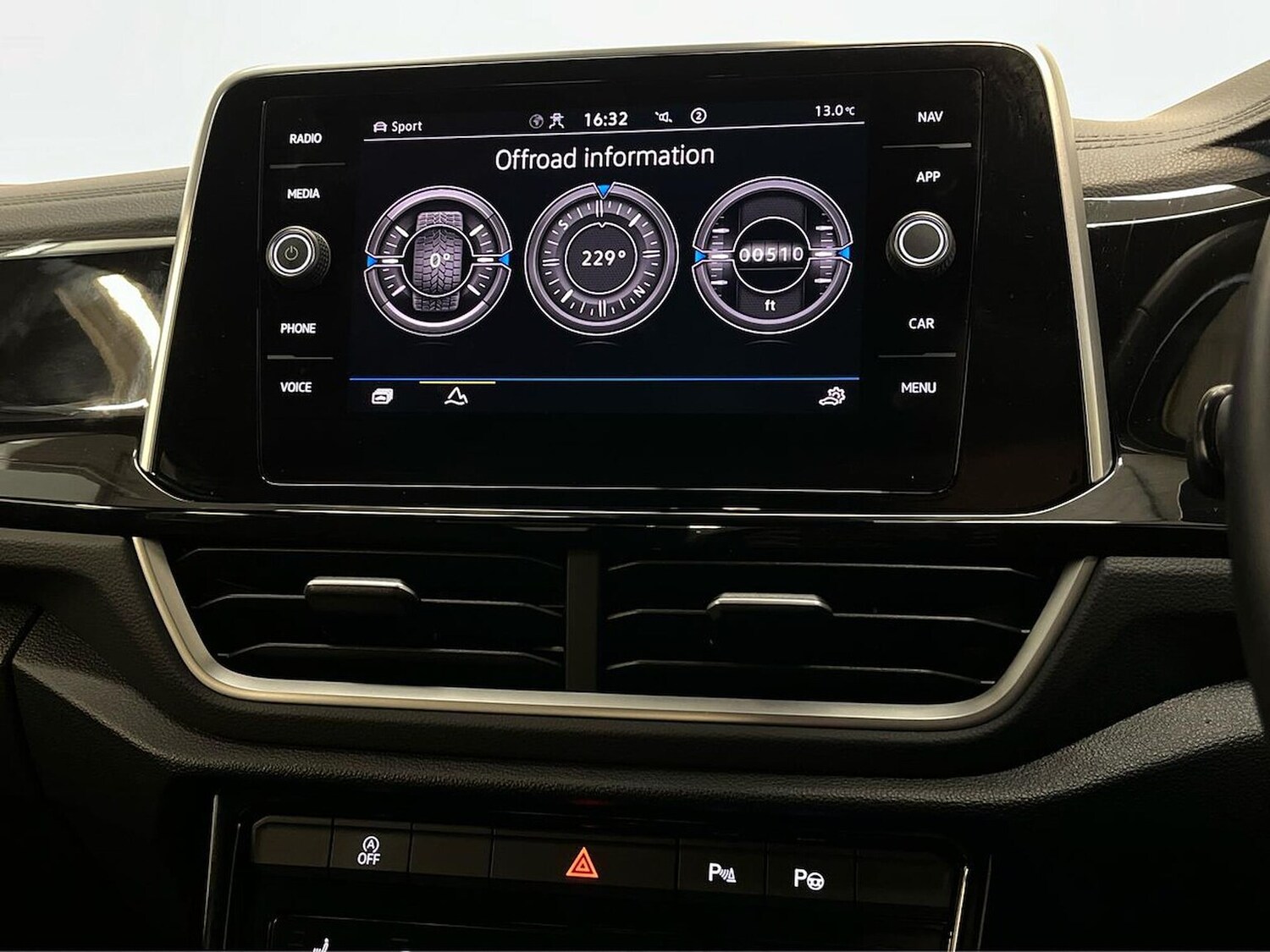 Used Volkswagen T-Roc 2024 for sale - 76134264: Photo 39