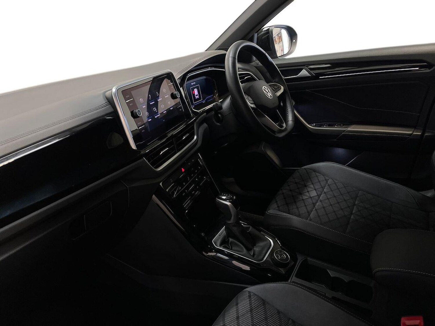 Used Volkswagen T-Roc 2024 for sale - 76134264: Photo 7