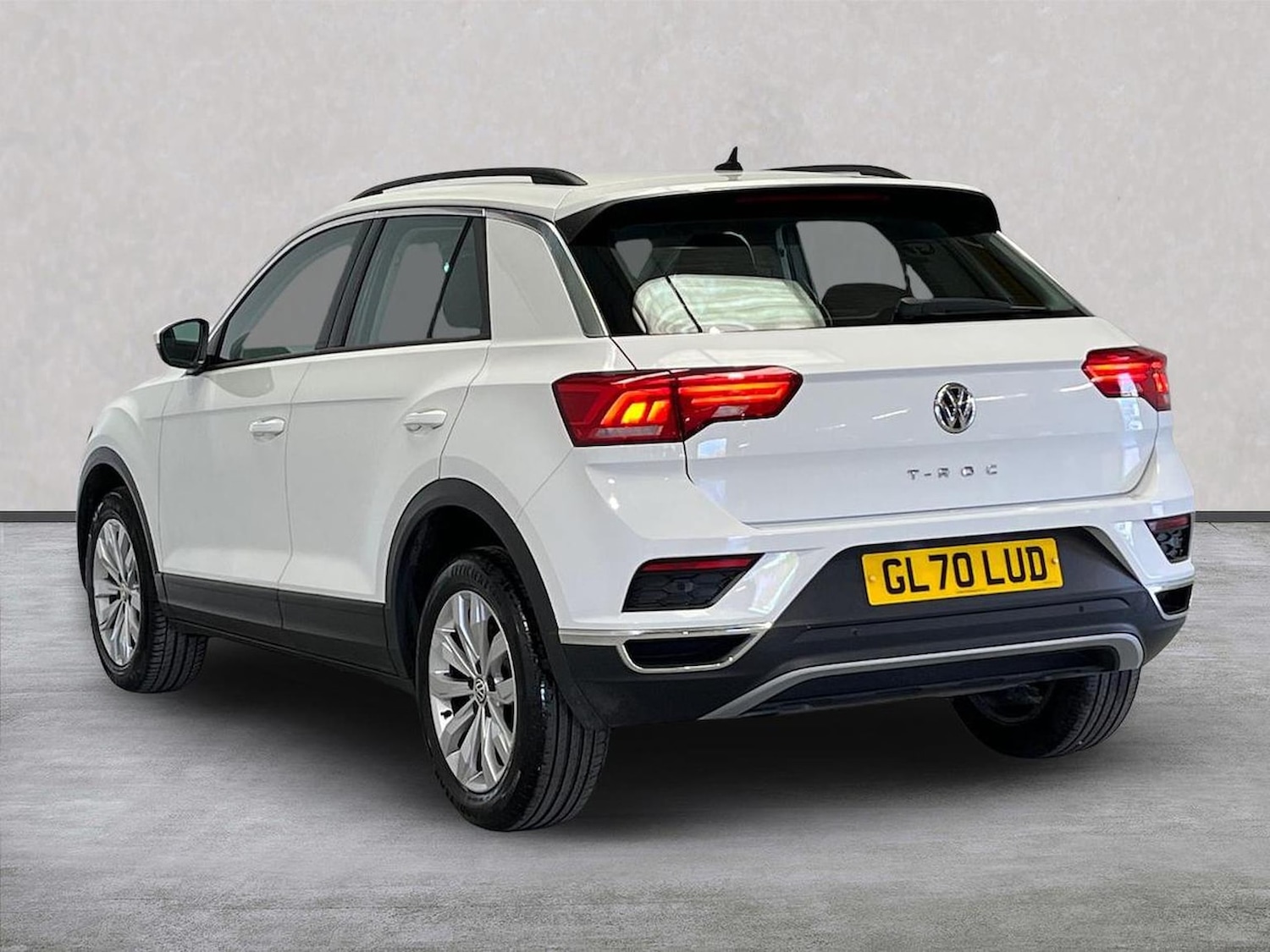 Used Volkswagen T-Roc 2020 for sale - 78195863: Photo 2