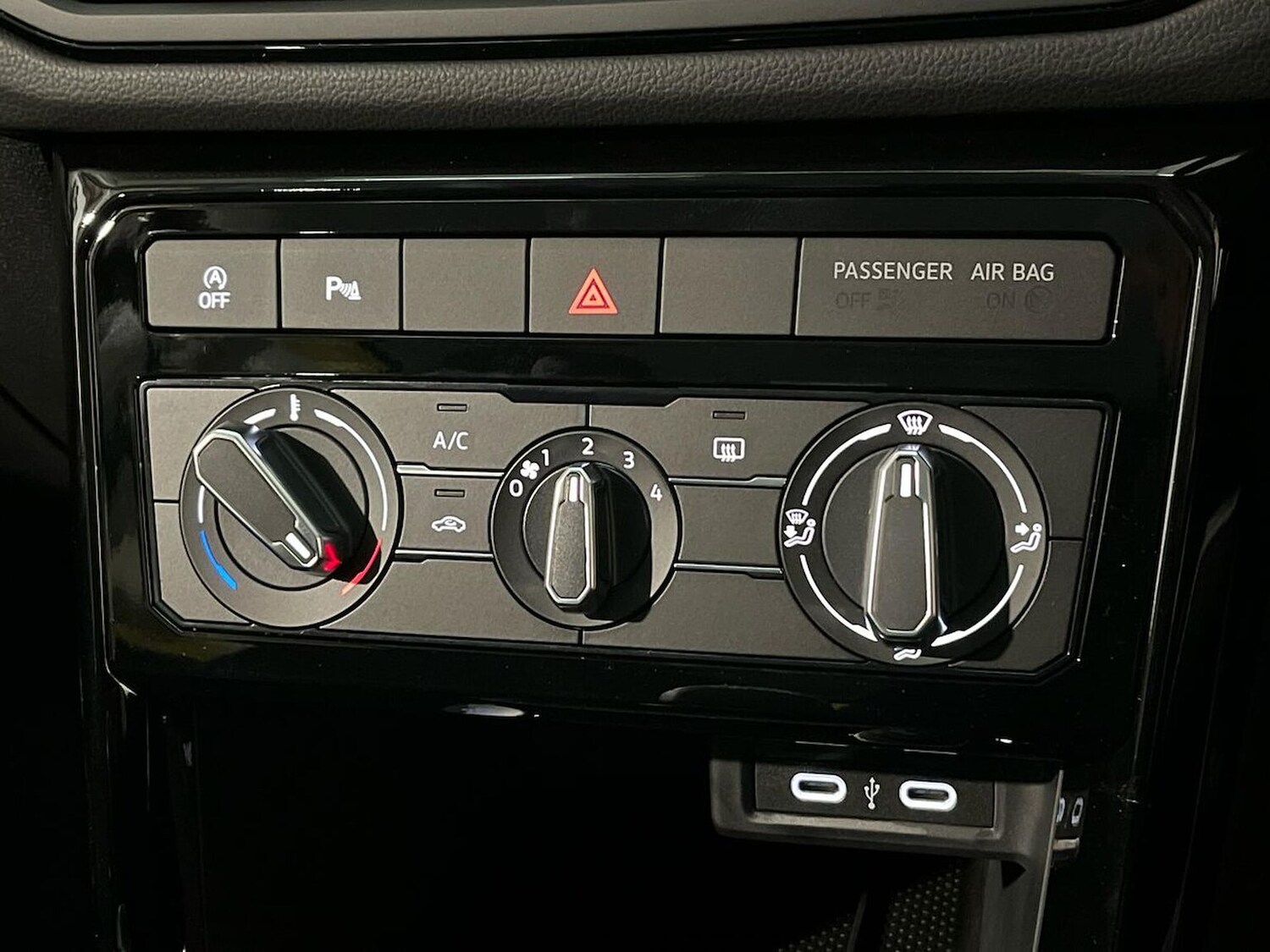 Used Volkswagen T-Cross 2025 for sale - 77488244: Photo 12