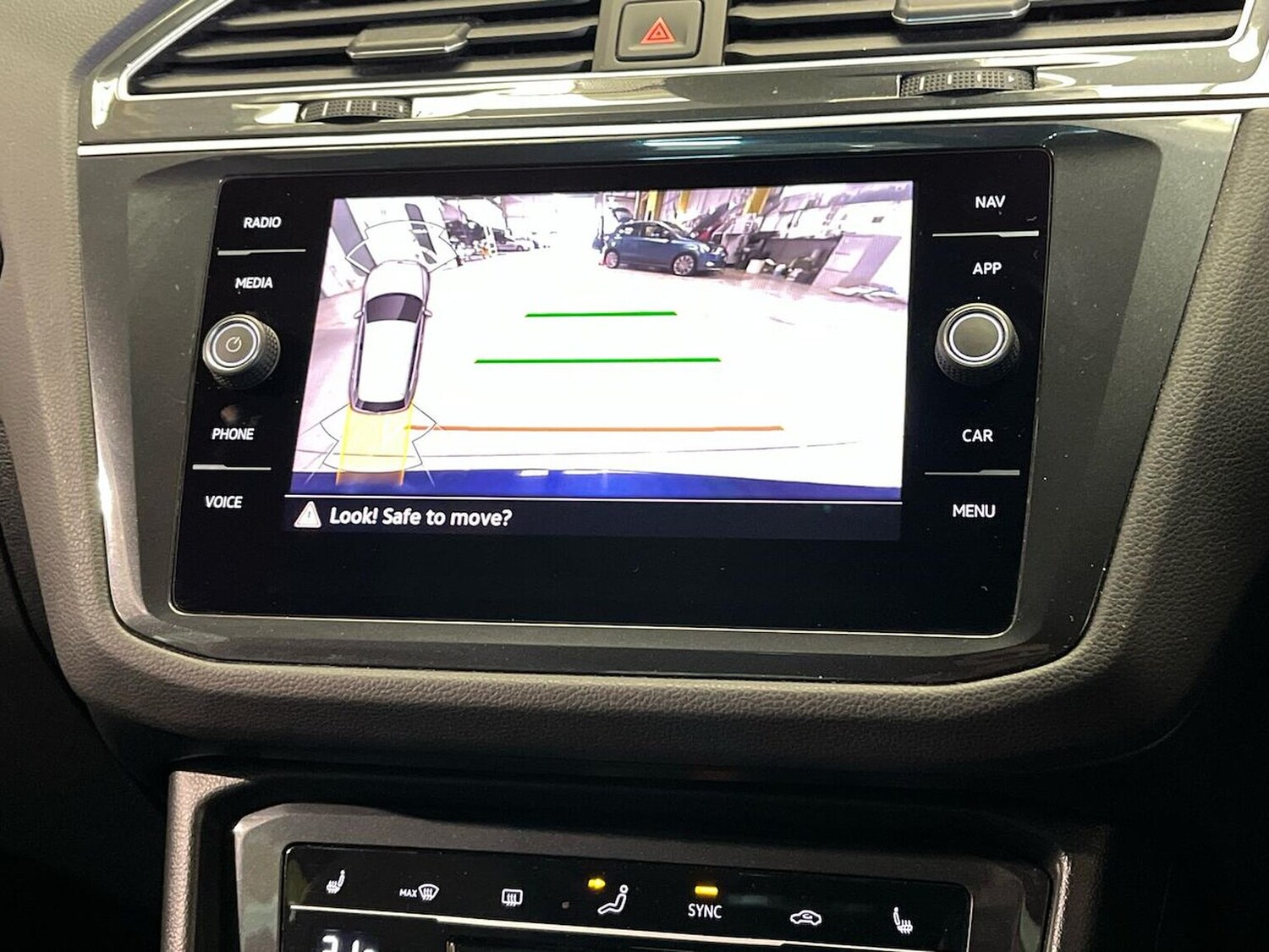 Used Volkswagen Tiguan 2021 for sale - 78195892: Photo 23