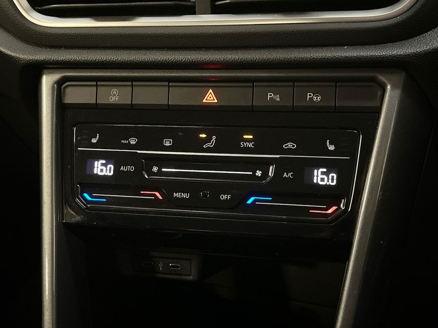 Used Volkswagen T-Roc 2022 for sale - 76478203: Photo 12