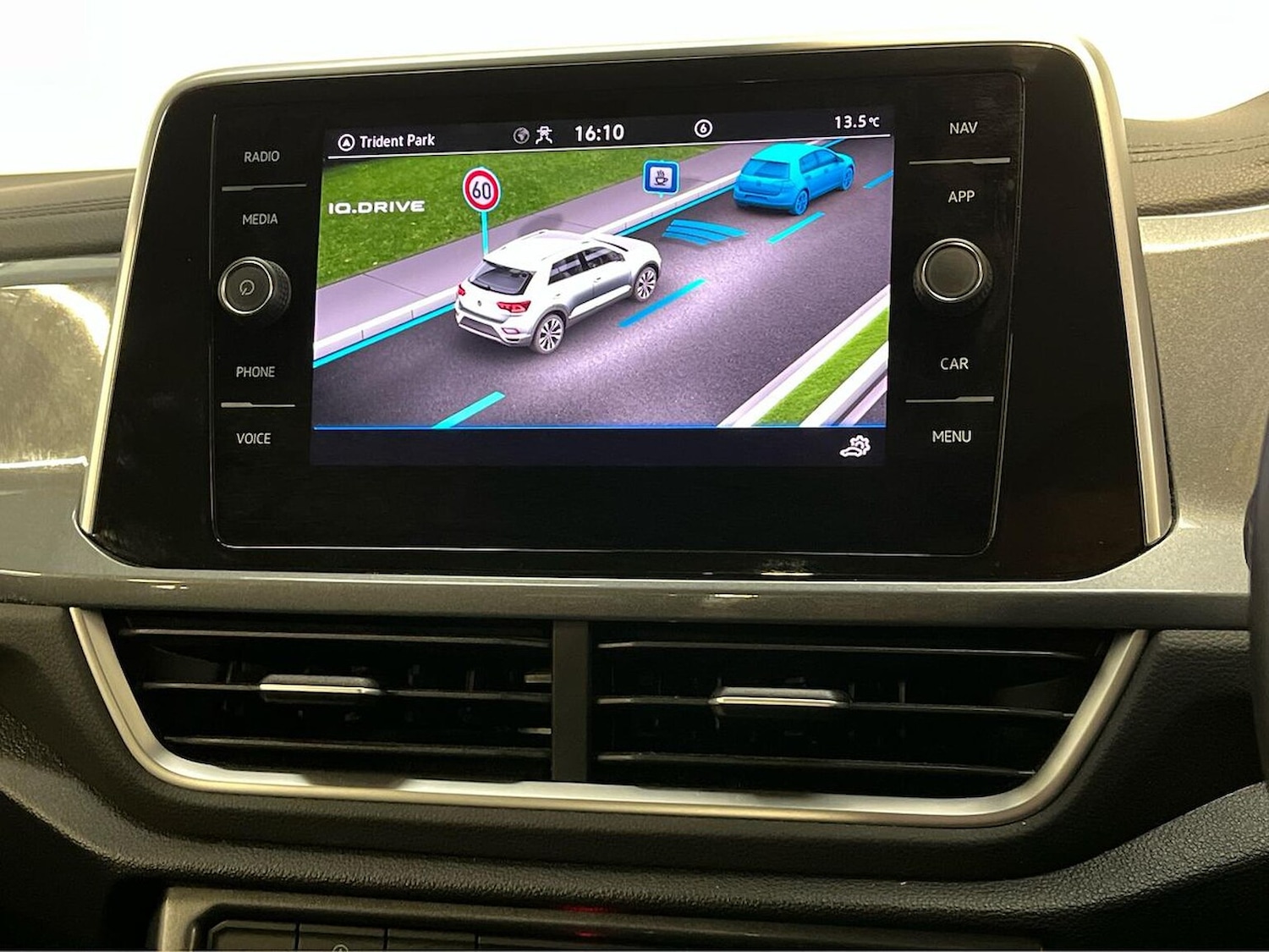 Used Volkswagen T-Roc 2022 for sale - 76478203: Photo 30