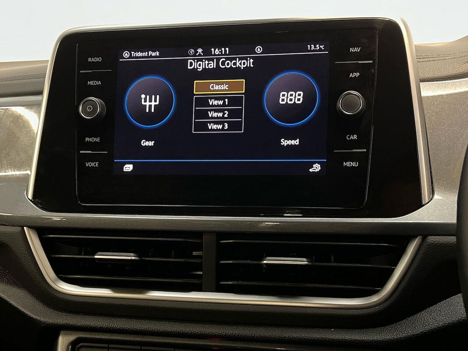 Used Volkswagen T-Roc 2022 for sale - 76478203: Photo 35