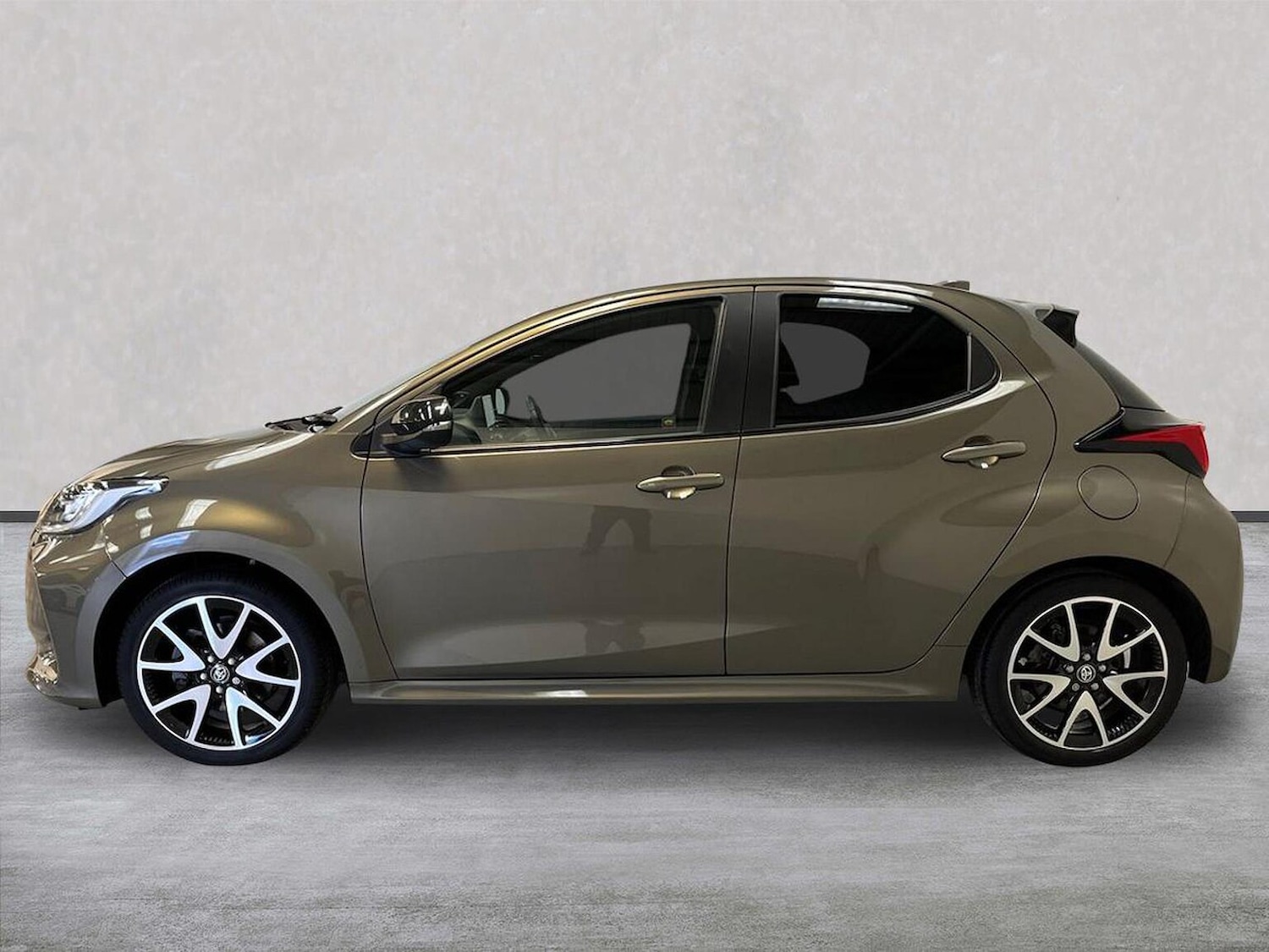 Used Toyota Yaris 2022 for sale - 76275132: Photo 19